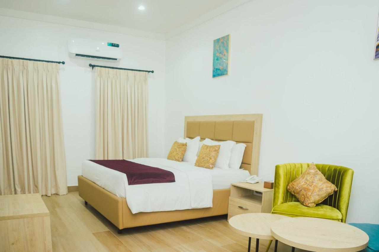 Quest Boutique Hotel Gwarinpa Exterior photo