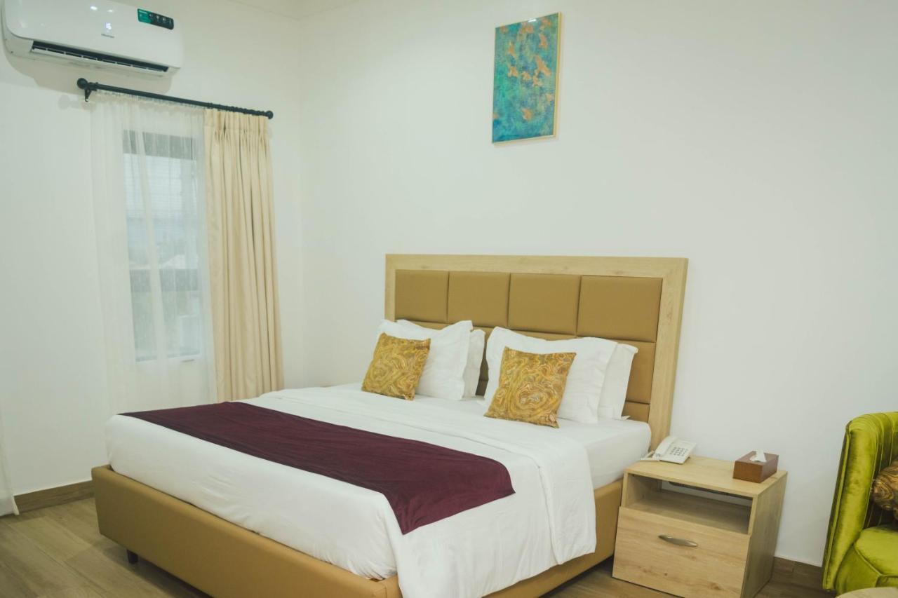 Quest Boutique Hotel Gwarinpa Exterior photo