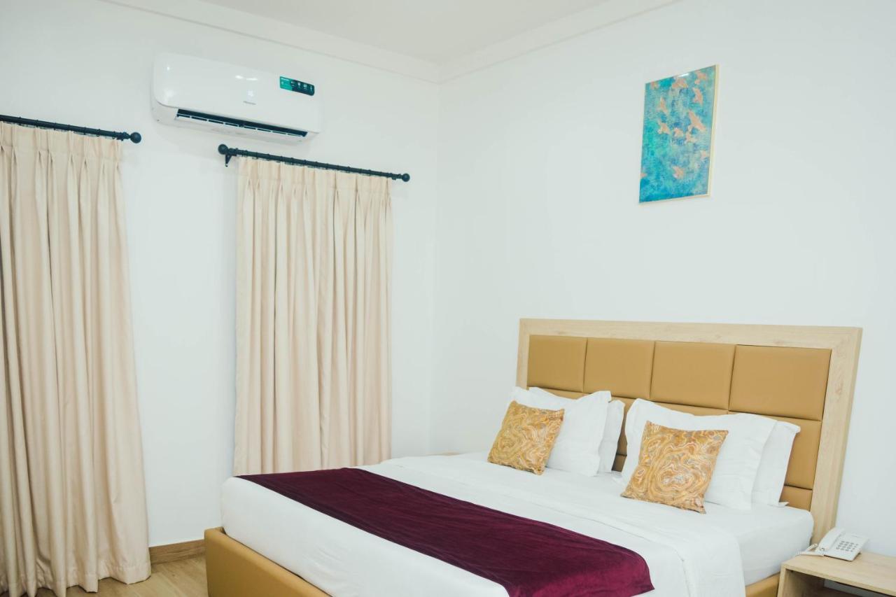 Quest Boutique Hotel Gwarinpa Exterior photo