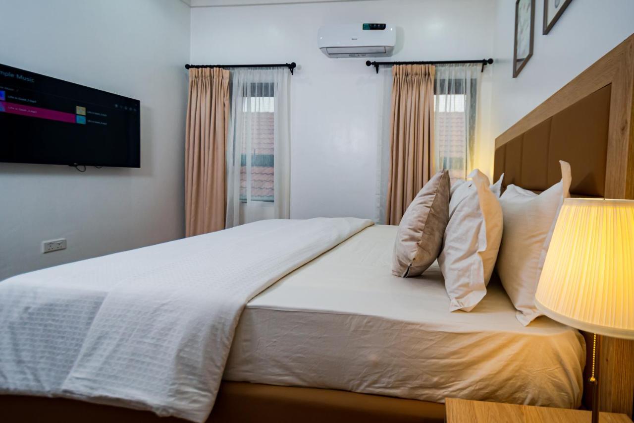 Quest Boutique Hotel Gwarinpa Exterior photo
