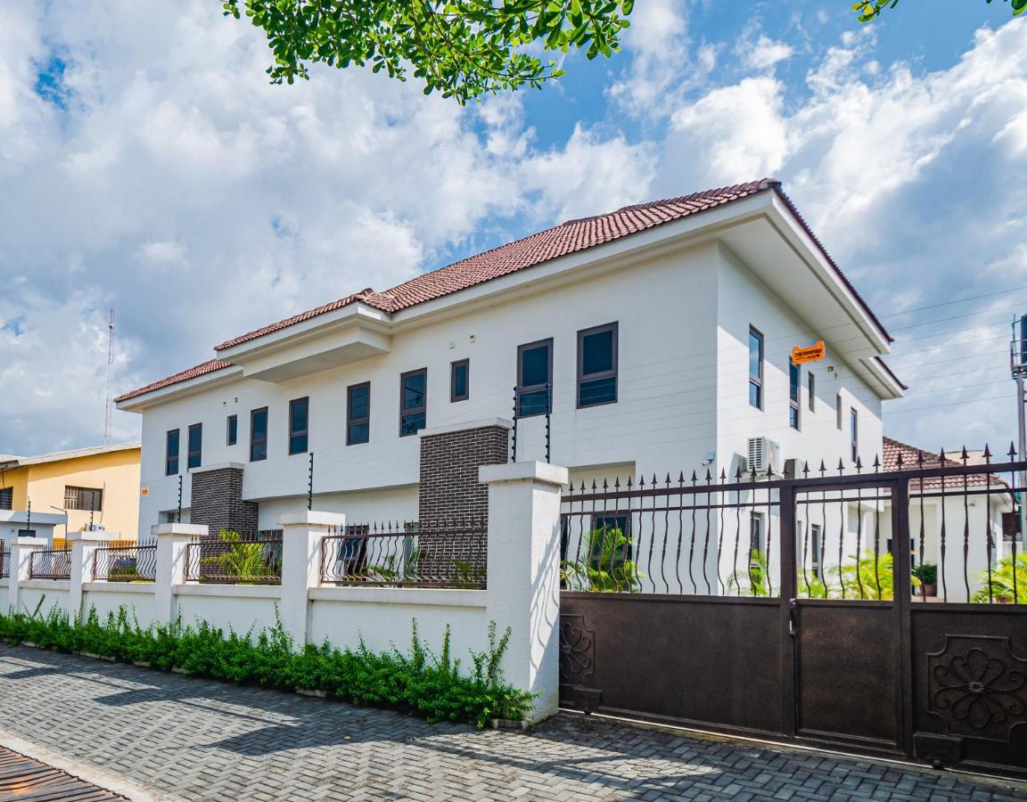 Quest Boutique Hotel Gwarinpa Exterior photo