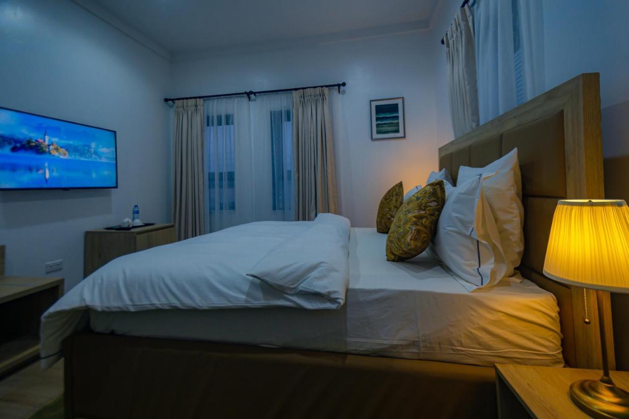 Quest Boutique Hotel Gwarinpa Exterior photo