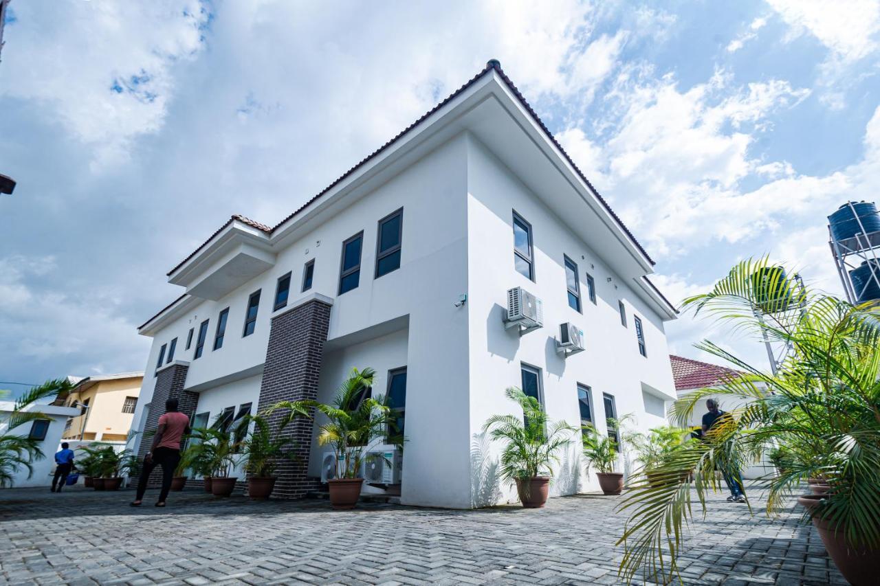 Quest Boutique Hotel Gwarinpa Exterior photo