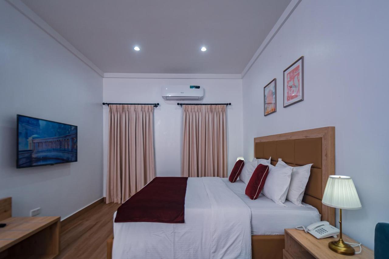 Quest Boutique Hotel Gwarinpa Exterior photo