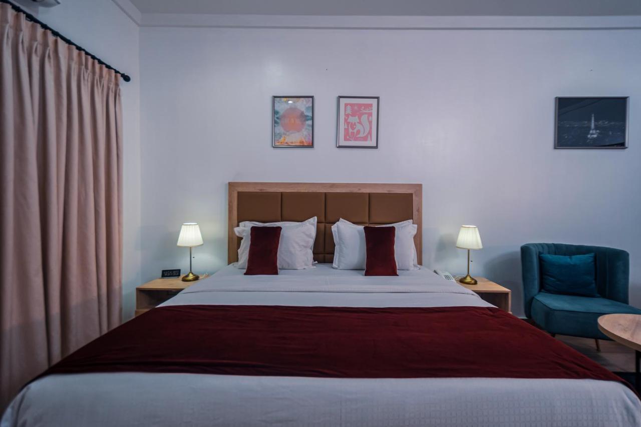 Quest Boutique Hotel Gwarinpa Exterior photo